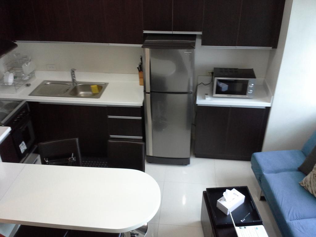 Ferienwohnung Eton Parkview Makati City Exterior foto