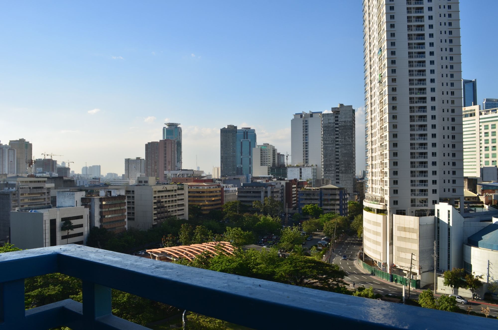Ferienwohnung Eton Parkview Makati City Exterior foto